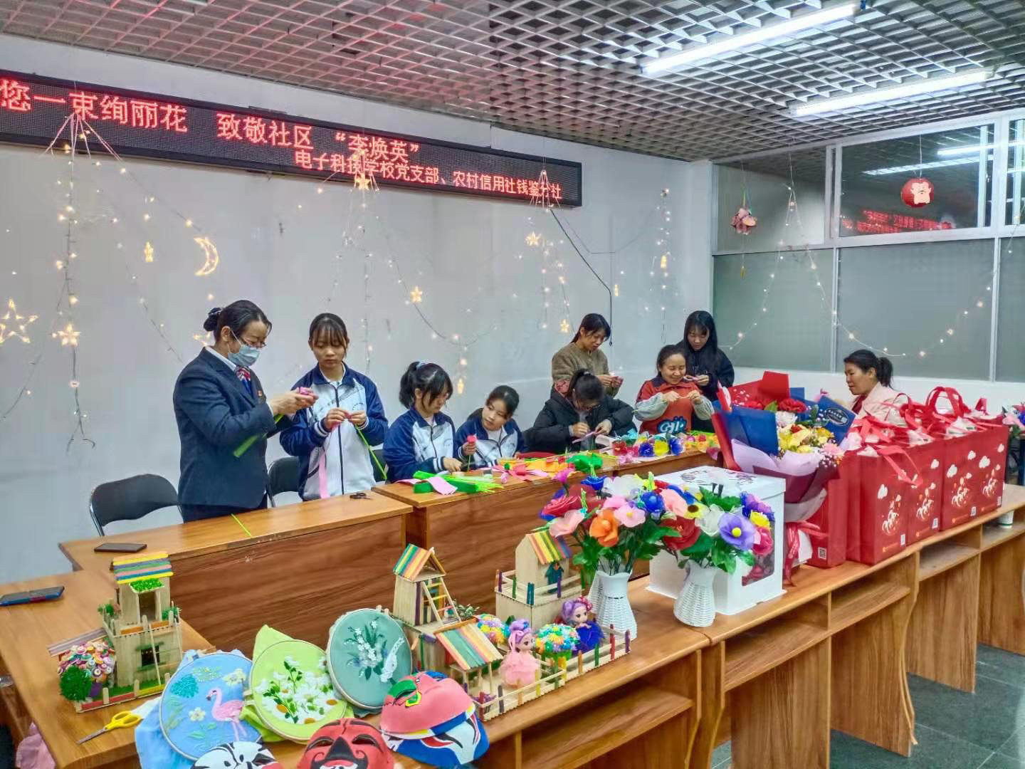 三八婦女節，將最美的鮮花送給“媽媽”！